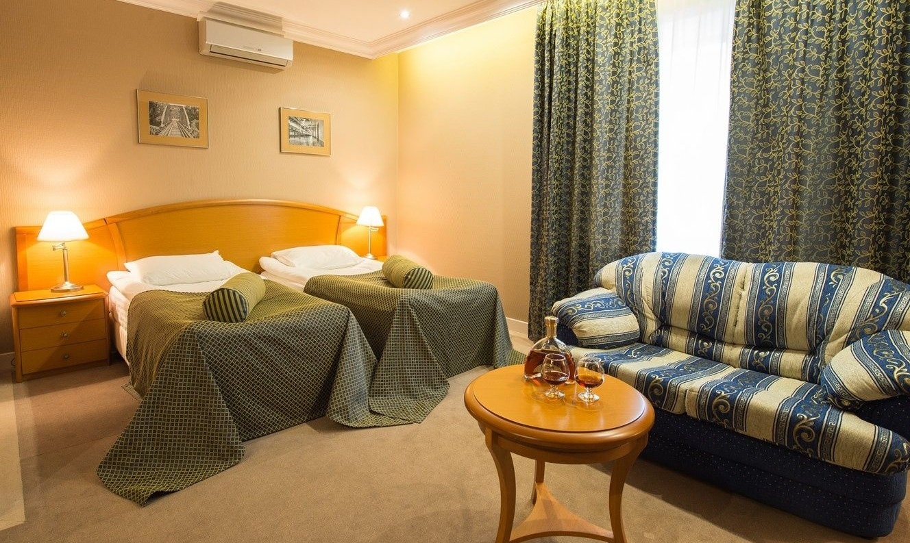 Дачный отель «Истра Holiday» Московская область Стандартный улучшенный номер (Superior)